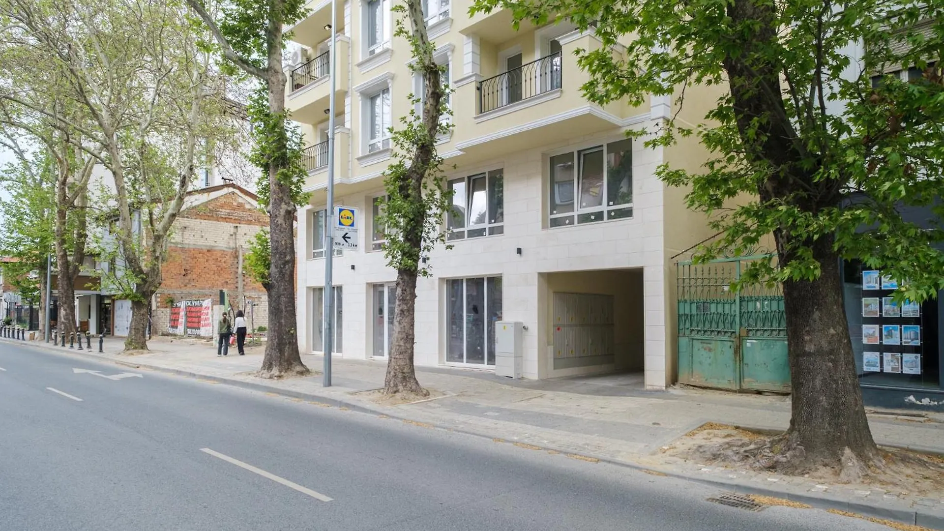 Bright & Spacious Central Plovdiv Apartments With Free Parking