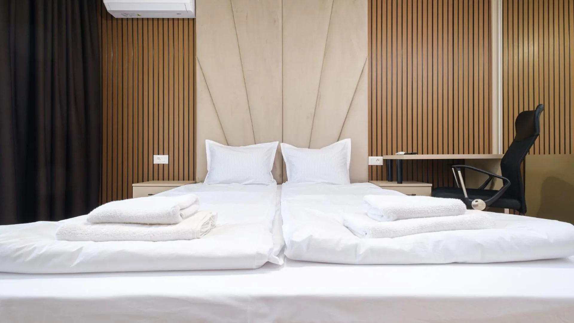 Bright & Spacious Central Plovdiv Apartments With Free Parking