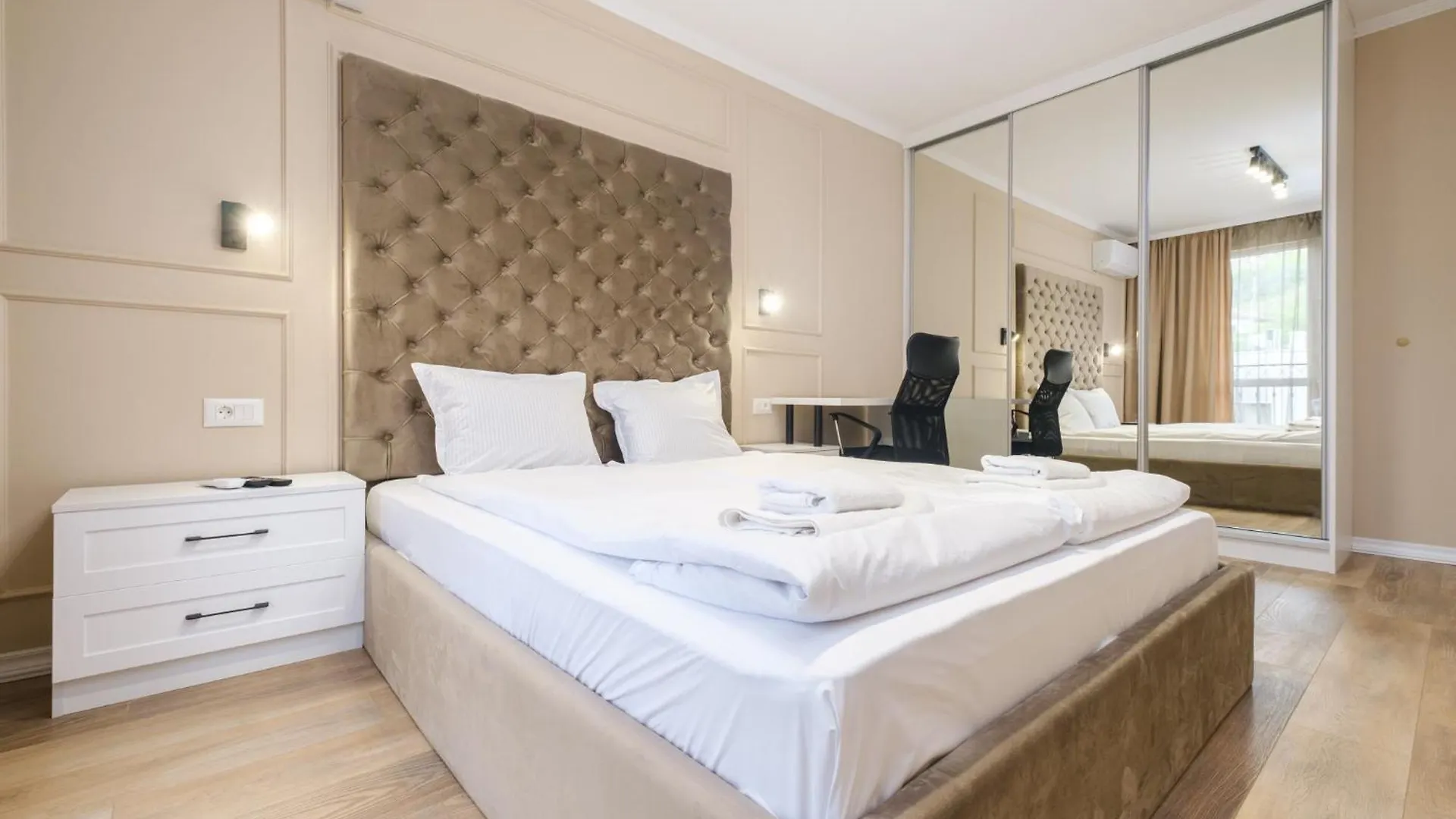 Bright & Spacious Central Plovdiv Apartments With Free Parking