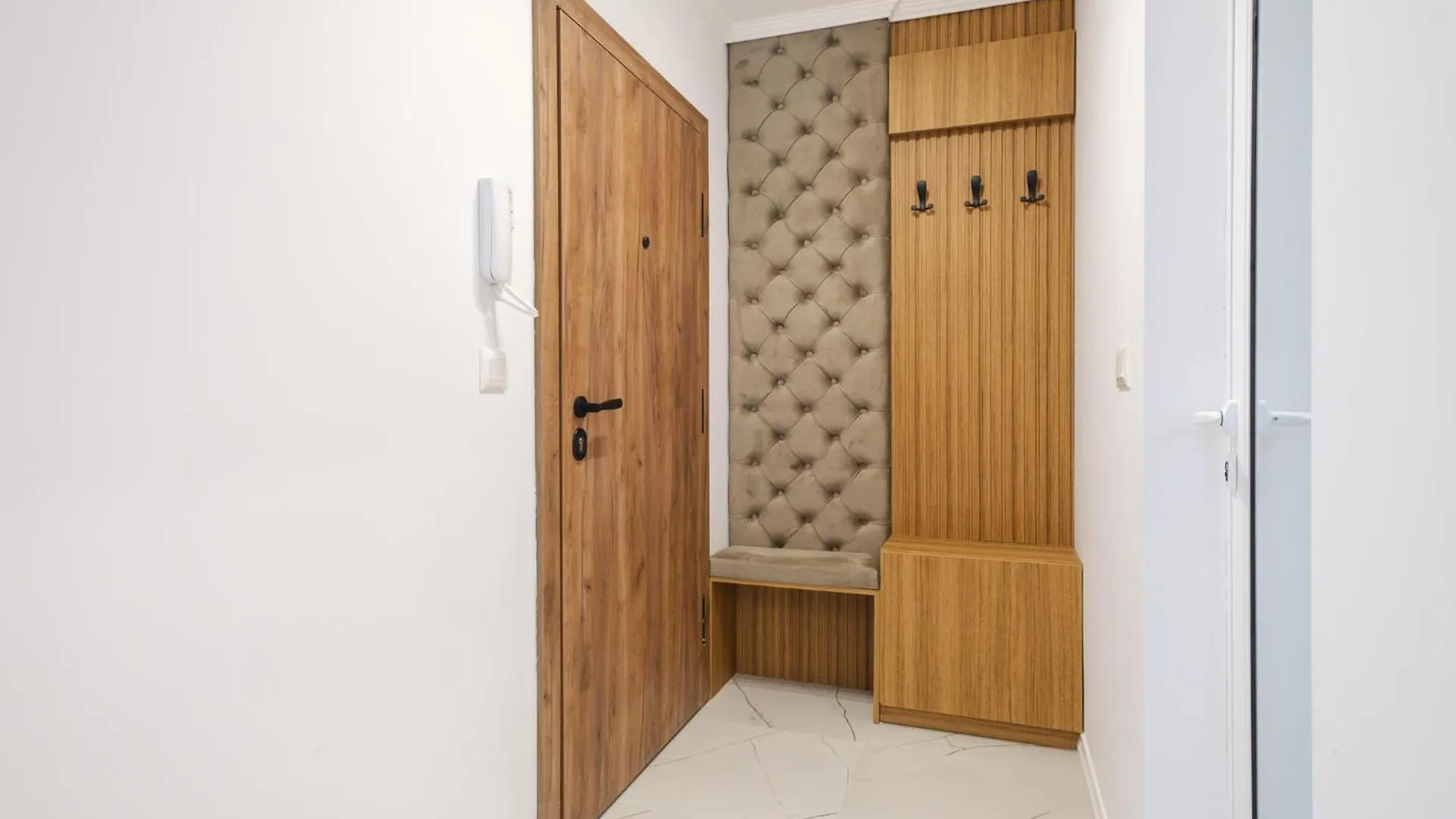Bright & Spacious Central Plovdiv Apartments With Free Parking